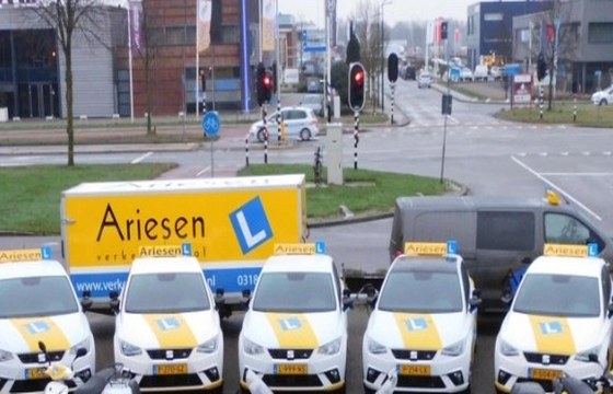Aanhangerrijbewijs BE in Veenendaal bij Verkeersschool Ariesen